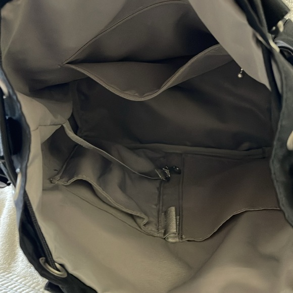 Baggallini everywhere drawstring bag - Picture 3 of 8